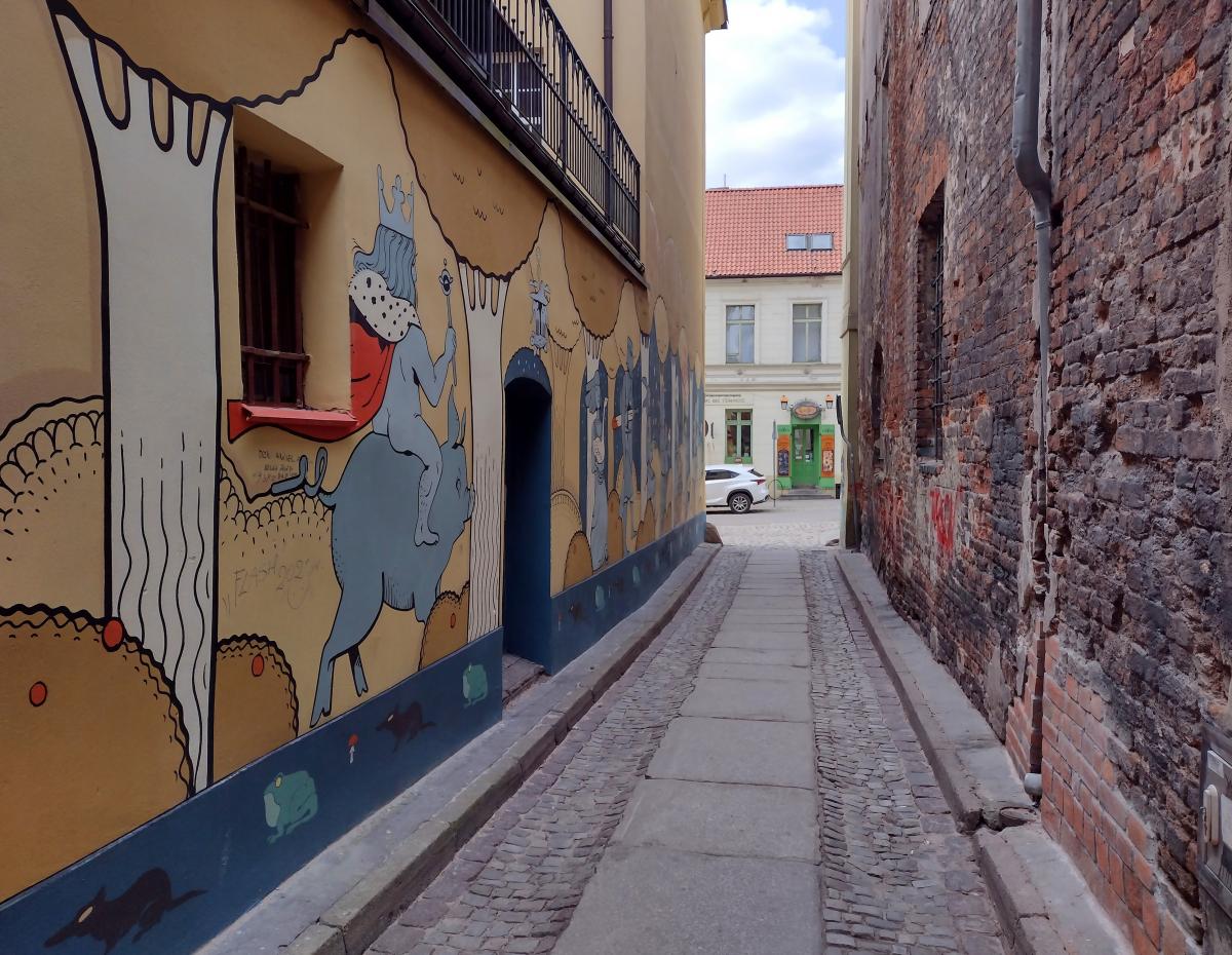 Mural przy ul. Ciasnej Mural przy ul. Ciasnej